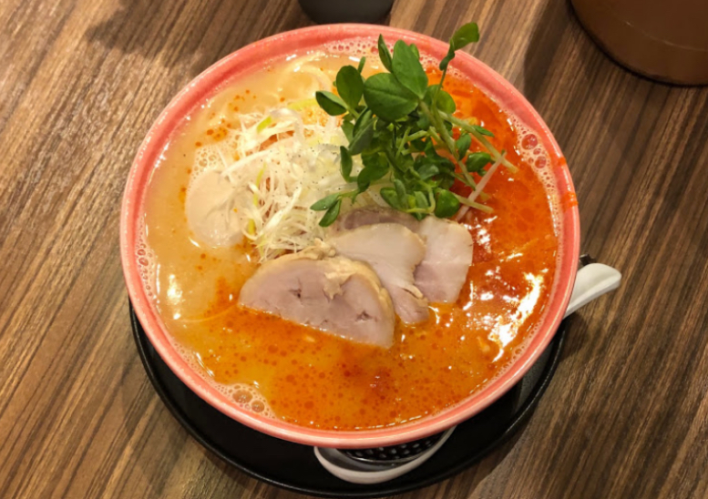 まんかい 福岡空港店の担々麺です