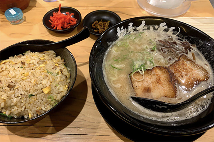 麺屋たいそんの炒飯です